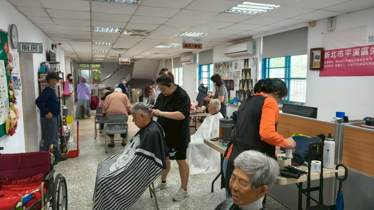 0527-平石社區手心向下義剪活動