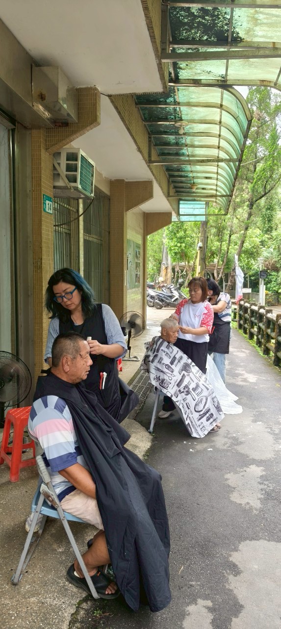 0813-嶺腳社區手心向下義剪活動