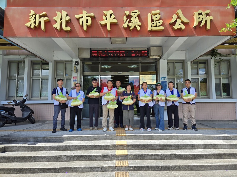 顯龍愛心關懷慈善會捐贈物資01