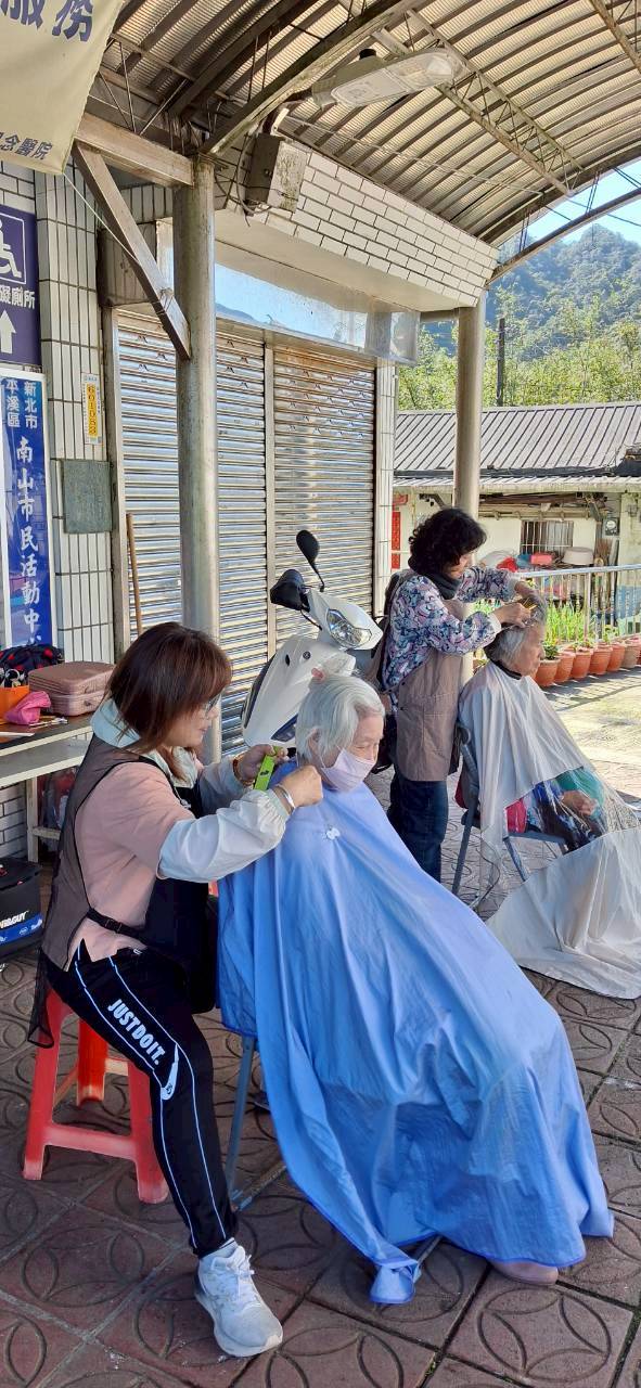 南山社區手心向下義剪活動01